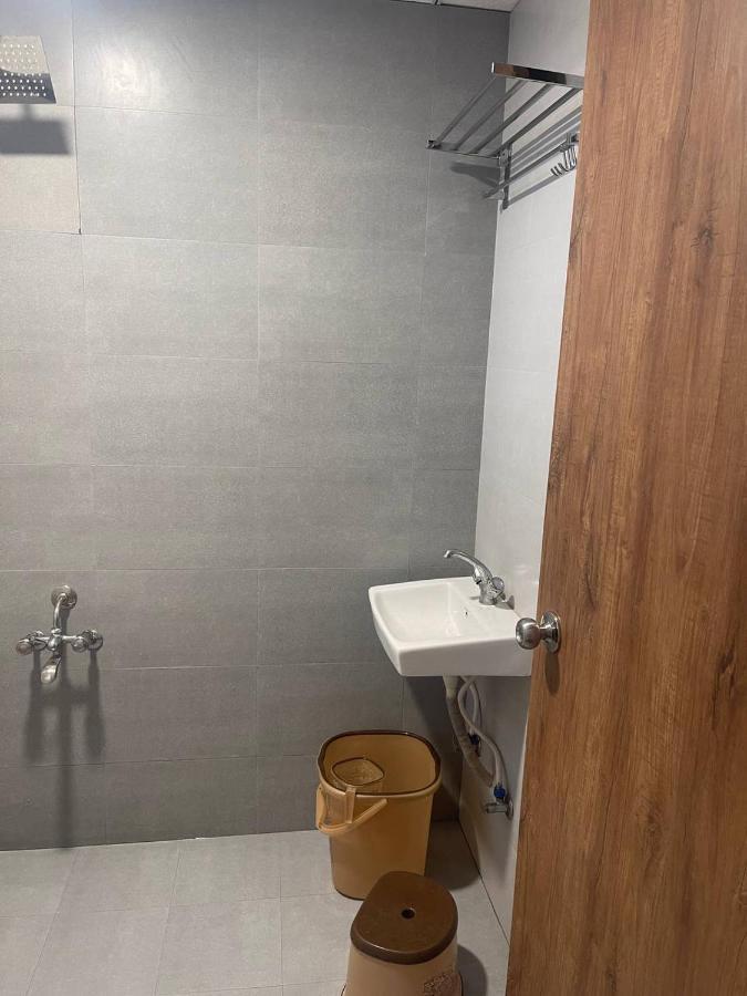 Hotel Nilkanth Navsari エクステリア 写真