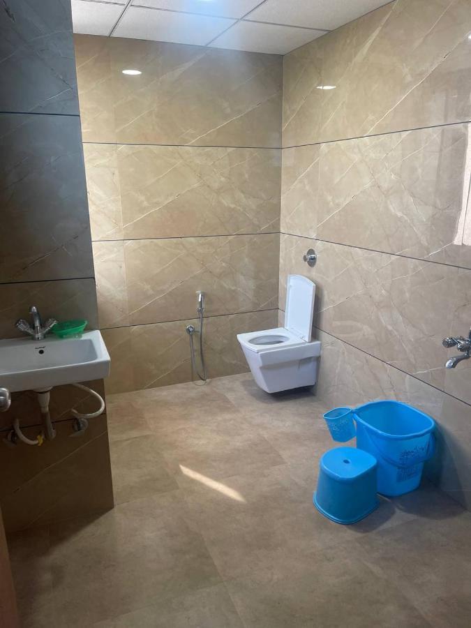 Hotel Nilkanth Navsari エクステリア 写真