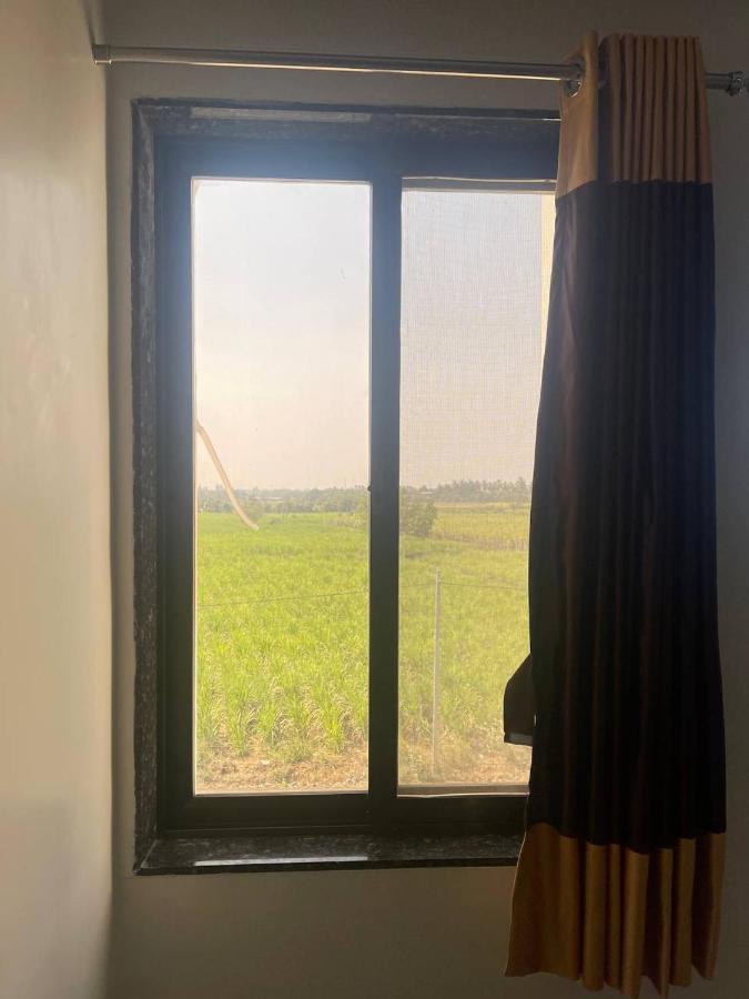 Hotel Nilkanth Navsari エクステリア 写真